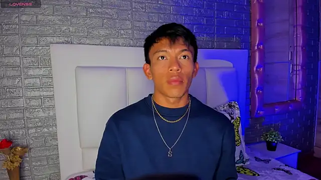 santinaughty online show from January 2026 03:35:01 AM