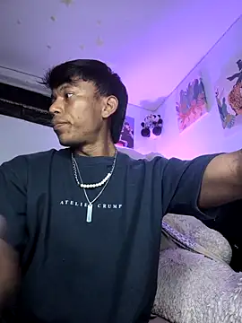 santinaughty online show from May 2026 10:36:01 PM