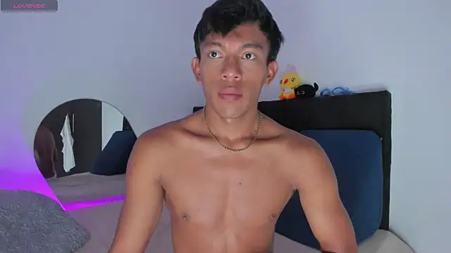 santinaughty online show from March 2026 06:43:01 PM