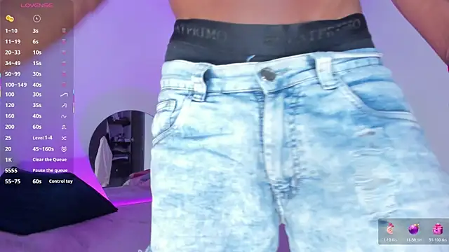 santinaughty online show from March 2026 10:00:02 PM