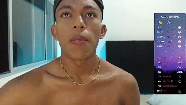 santinaughty online show from December 2025 12:12:01 AM