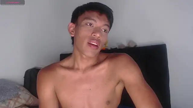 santinaughty online show from February 2026 11:48:01 PM