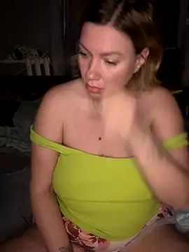 Snapshot of Lola_kiss_me chatting on November 2025 10:54:02 PM Lola kiss me online show from November 2025 10:54:02 PM