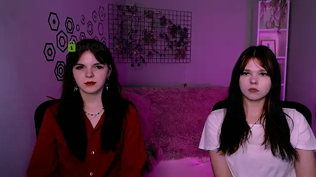 Snapshot of mikameovv chatting on December 2025 12:15:02 PM mikameovv online show from December 2025 12:15:02 PM