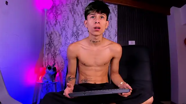 Jake beach  online show from February 2026 04:10:01 AM