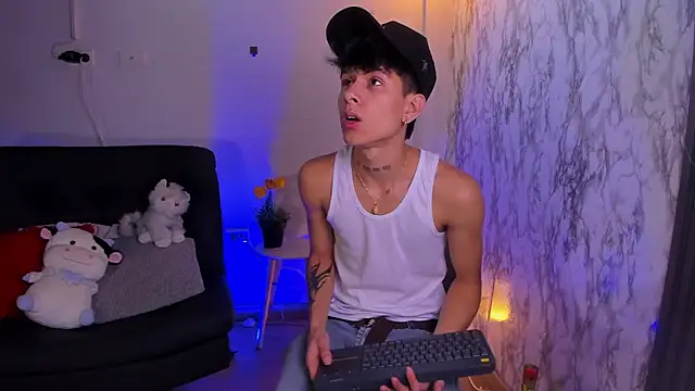 Jake beach  online show from January 2026 03:35:01 AM