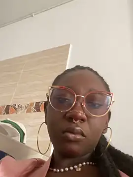 Snapshot of ZahhyGrey chatting on June 2026 05:07:01 PM ZahhyGrey online show from June 2026 05:07:01 PM