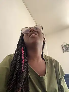 ZahhyGrey online show from February 2026 07:13:01 PM