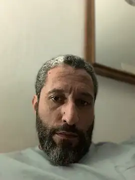 Calientesensible online show from April 2026 03:33:01 AM