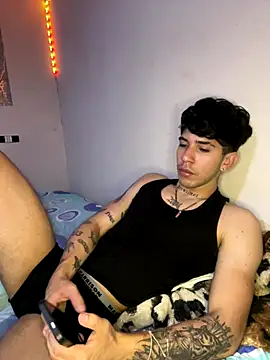 wil hot online show from December 2025 03:38:02 PM