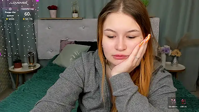 MilanaXHoney online show from February 2026 12:43:02 AM