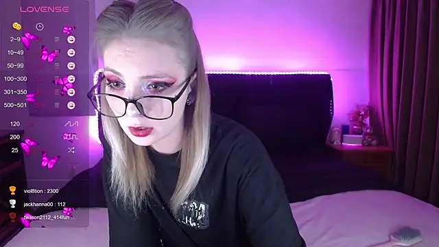 amyshhka online show from November 2025 11:38:02 PM