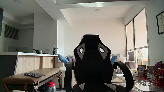 Snapshot of liorvante chatting on February 2026 01:10:01 PM liorvante online show from February 2026 01:10:01 PM