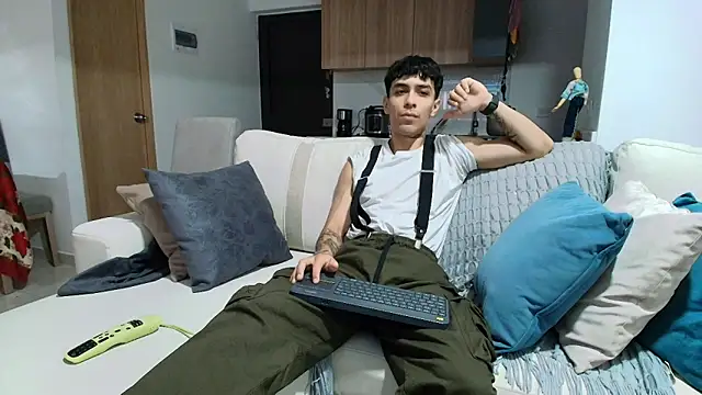 Snapshot of liorvante chatting on January 2026 11:30:02 PM liorvante online show from January 2026 11:30:02 PM