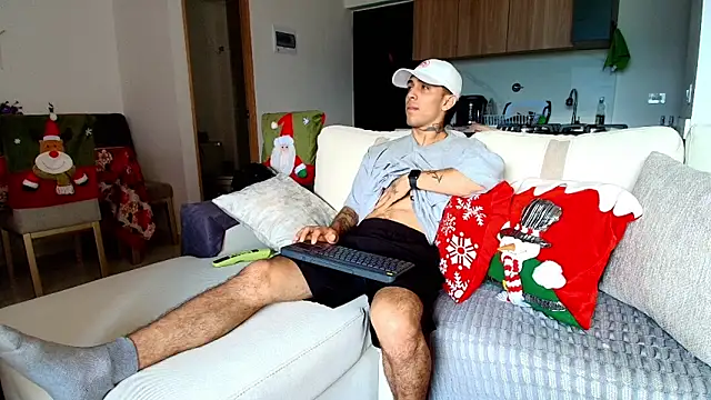 Snapshot of liorvante chatting on December 2025 05:48:01 PM liorvante online show from December 2025 05:48:01 PM