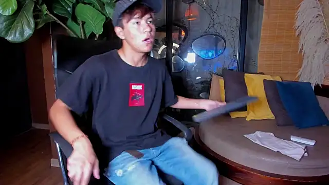 isaac grimm online show from April 2026 02:57:02 AM