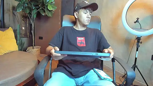 Snapshot of isaac_grimm chatting on February 2026 03:13:02 AM isaac grimm online show from February 2026 03:13:02 AM