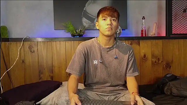 isaac grimm online show from March 2026 03:35:02 AM