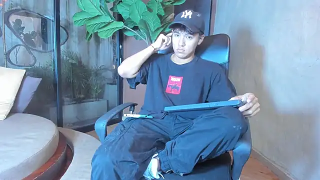 Snapshot of isaac_grimm chatting on February 2026 03:16:02 AM isaac grimm online show from February 2026 03:16:02 AM