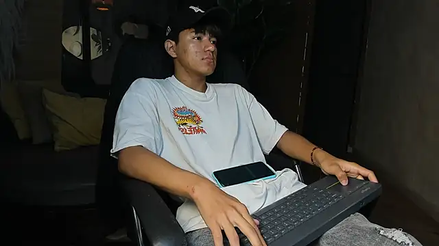 Snapshot of isaac_grimm chatting on February 2026 03:08:02 AM isaac grimm online show from February 2026 03:08:02 AM