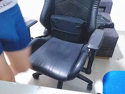 Liam jones10 online show from November 2025 07:08:01 AM