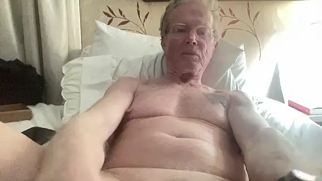 Snapshot of Tom03276 chatting on January 2026 10:49:02 PM Tom03276 online show from January 2026 10:49:02 PM