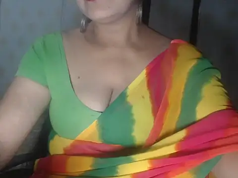 Hotronita123 online show from May 2026 05:06:01 PM