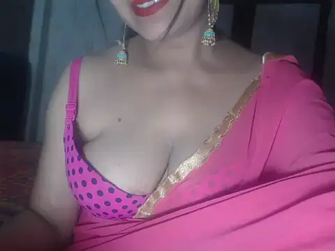 Hotronita123 online show from May 2026 06:02:02 PM