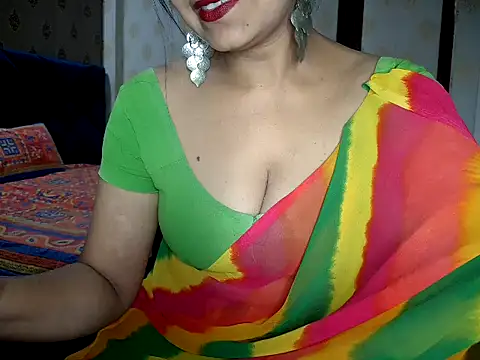 Snapshot of Hotronita123 chatting on June 2026 05:45:01 PM Hotronita123 online show from June 2026 05:45:01 PM