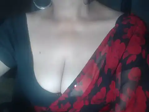 Hotronita123 online show from February 2026 05:21:02 PM