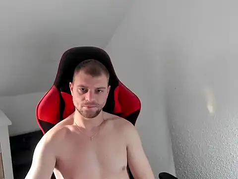 ladny92 online show from March 2026 04:32:02 PM