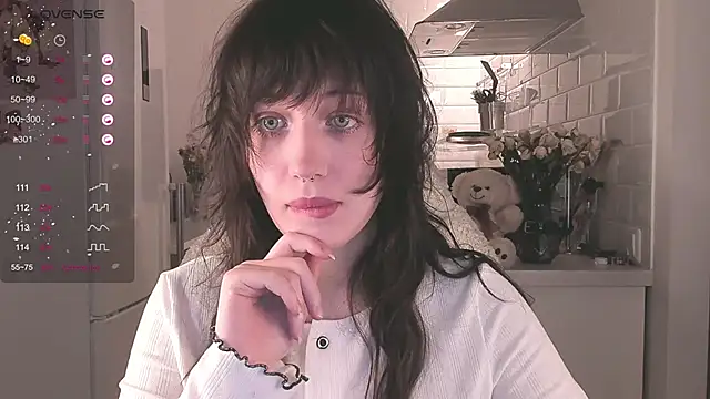 MePretty online show from December 2024 11:58:01 PM