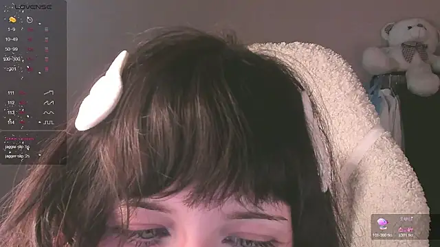 MePretty online show from November 2025 01:06:01 AM