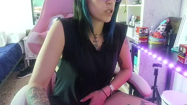 blackrose1997 online show from May 2026 03:44:02 PM