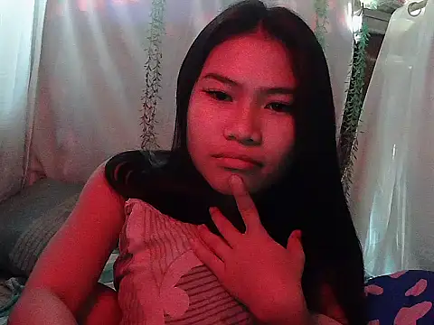 Snapshot of Allysonxx05 chatting on December 2025 01:28:02 AM Allysonxx05 online show from December 2025 01:28:02 AM