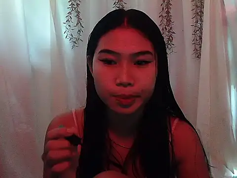 Snapshot of Allysonxx05 chatting on December 2025 04:00:01 AM Allysonxx05 online show from December 2025 04:00:01 AM