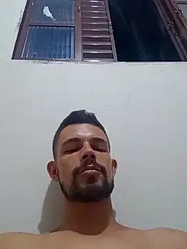 Snapshot of leonct chatting on December 2025 02:12:01 AM leonct online show from December 2025 02:12:01 AM