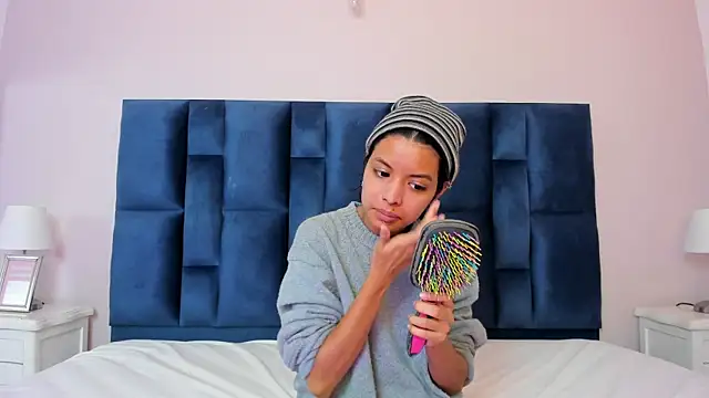 GrishaMochka online show from December 2025 12:37:01 PM