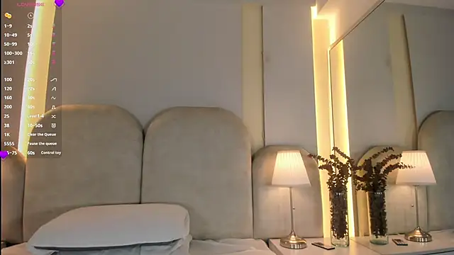 Alicia Monroe  online show from June 2026 12:00:02 PM