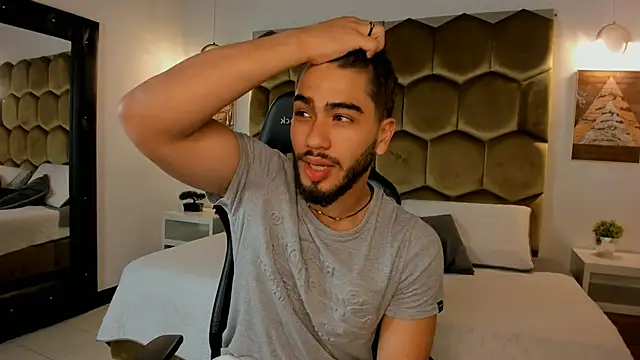 Franco banderas online show from February 2026 10:15:01 AM