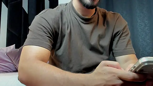 Snapshot of Franco_banderas chatting on May 2026 05:03:02 AM Franco banderas online show from May 2026 05:03:02 AM