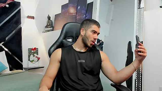 Franco banderas online show from December 2025 12:48:02 PM