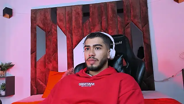 Franco banderas online show from February 2026 09:24:01 PM