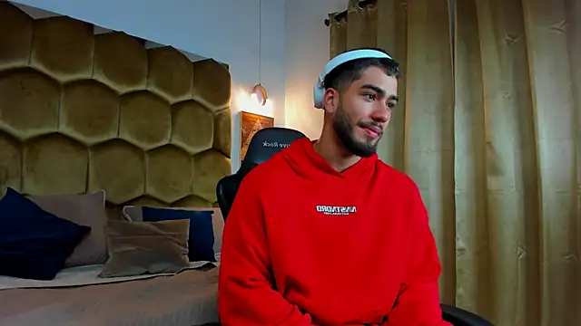 Franco banderas online show from February 2026 11:00:02 AM