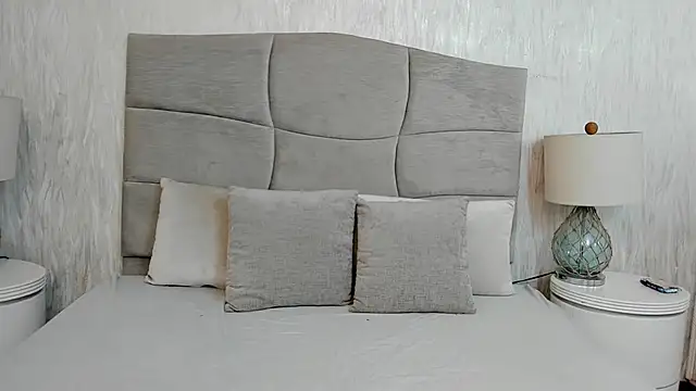 Naomii BDSM online show from February 2026 01:52:01 PM