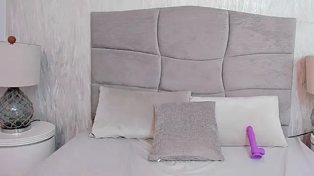 Naomii BDSM online show from March 2026 02:40:01 AM