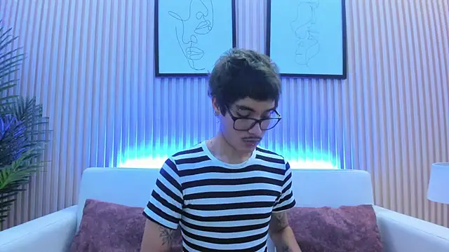 Snapshot of Antonio_rowan chatting on December 2025 01:23:01 PM Antonio rowan online show from December 2025 01:23:01 PM