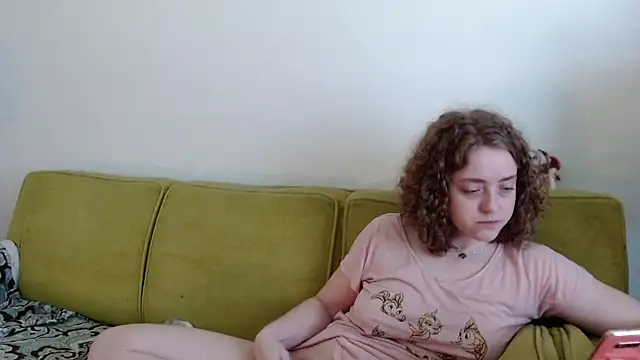 DeliaBlew online show from June 2026 01:33:01 PM