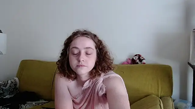 DeliaBlew online show from May 2026 04:48:01 PM