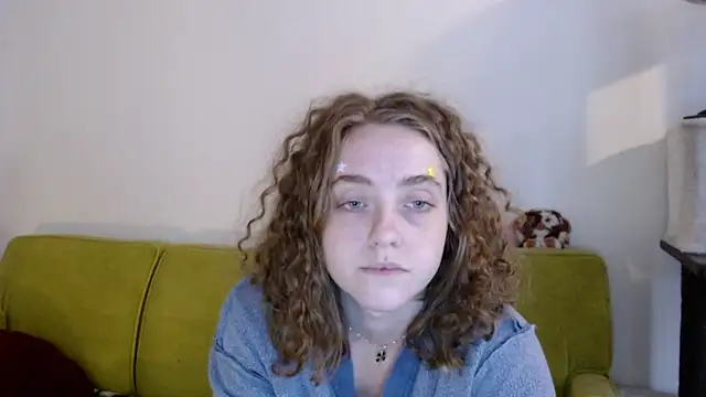 DeliaBlew online show from December 2025 06:02:02 PM